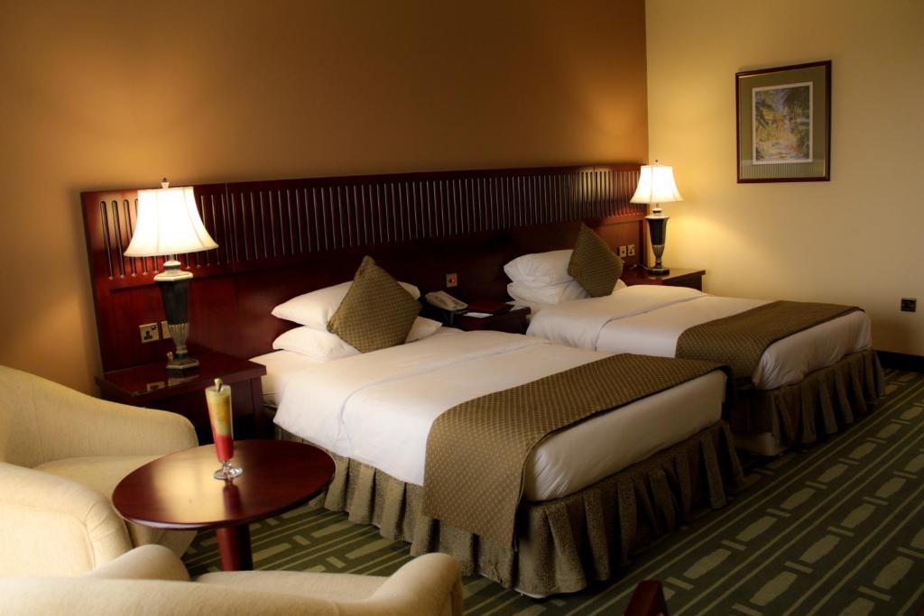 Golden Tulip Khatt Springs Resort & Spa Ras al-Khaimah Room photo